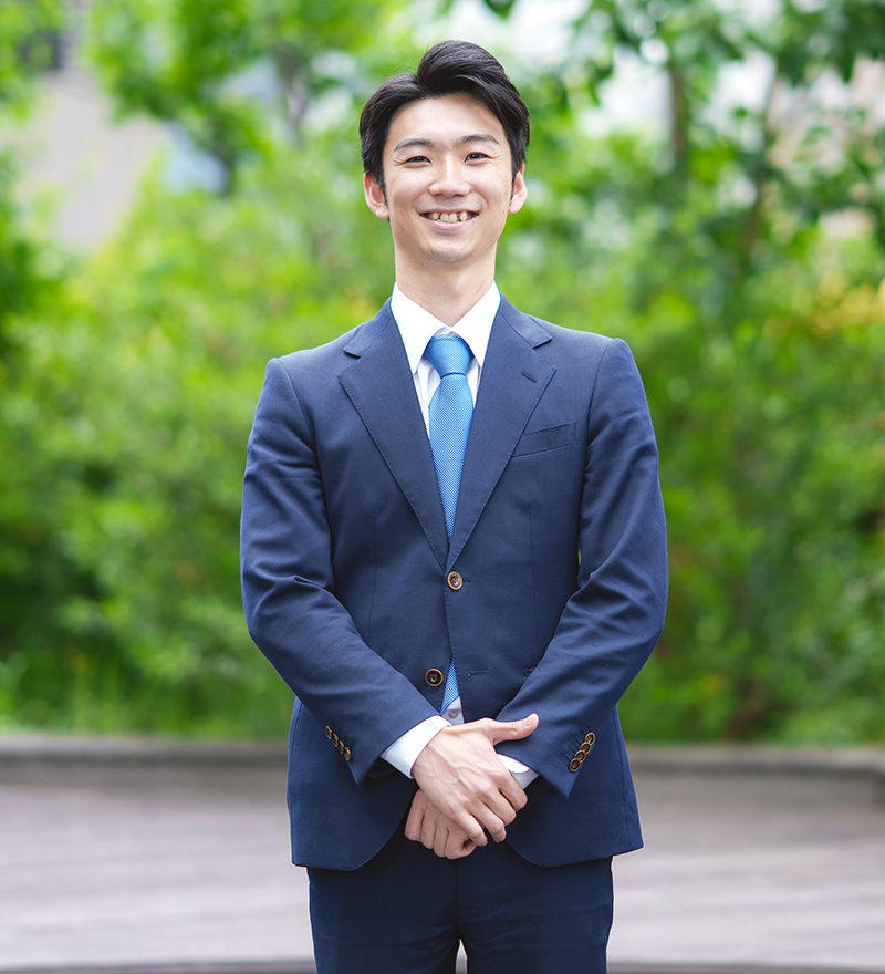 西 憶士